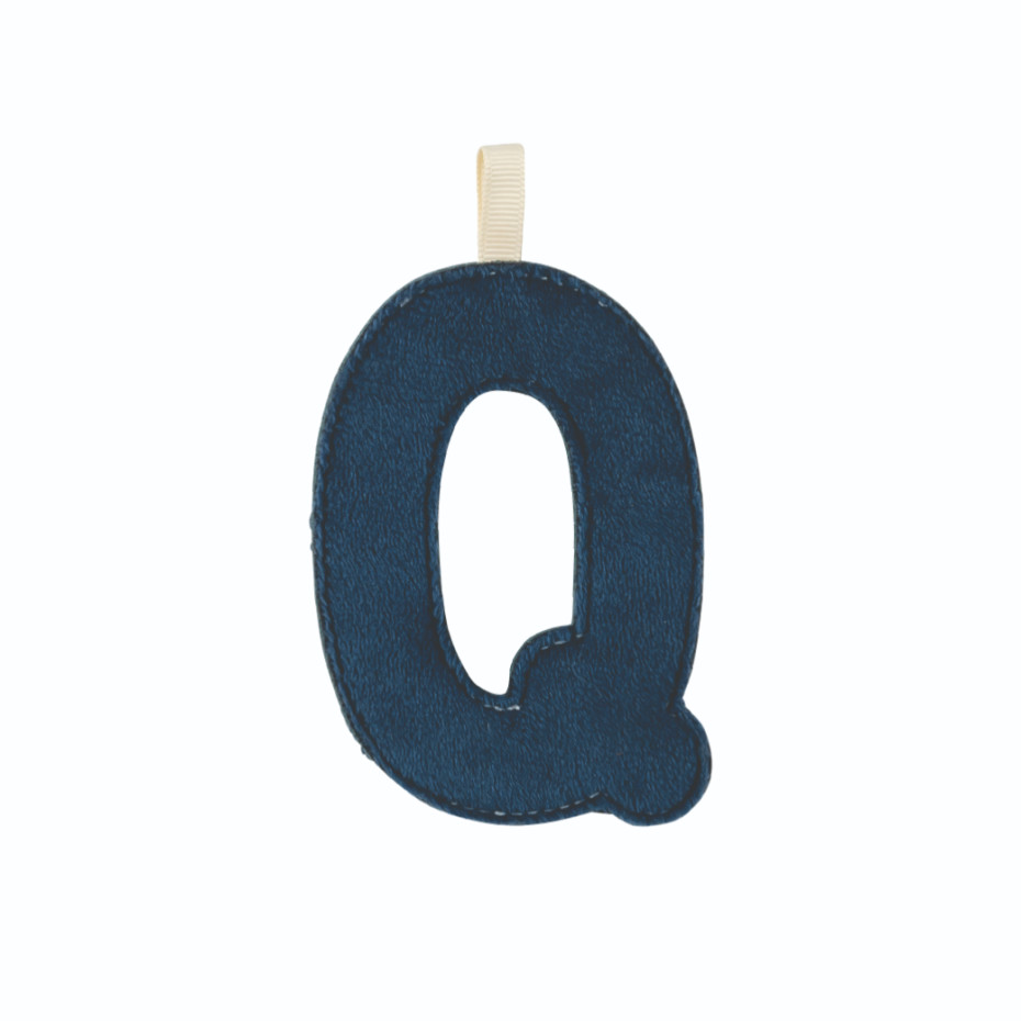Lettre en tissu Q