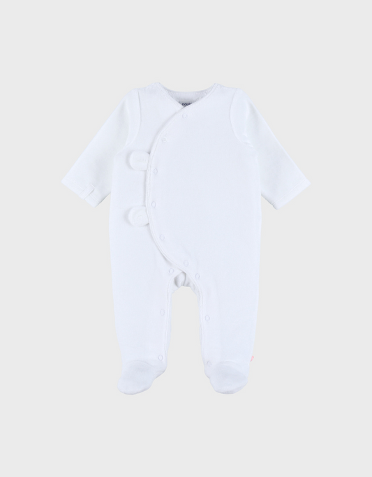 Pyjama en velours blanc.