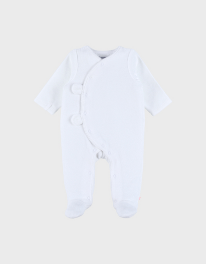 Pyjama en velours blanc.
