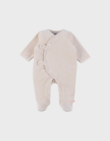 Pyjama en velours beige.